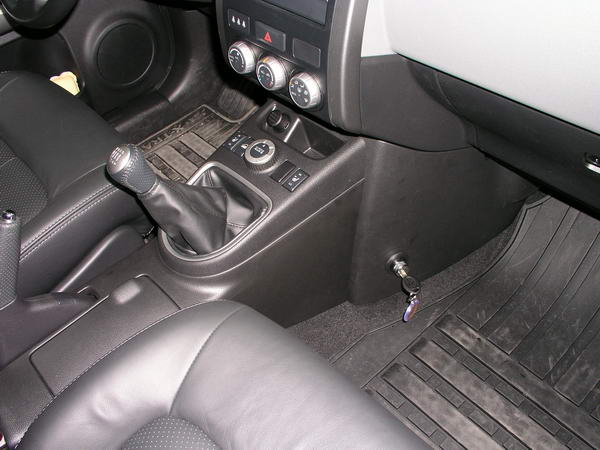 Nissan X.Trail 6seb. váltózár