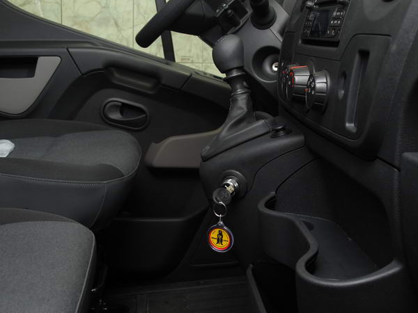 Renault Master III. facelift, 6 seb. váltózár