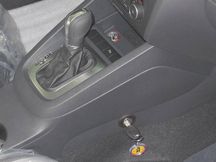 Jetta 2010 váltózár